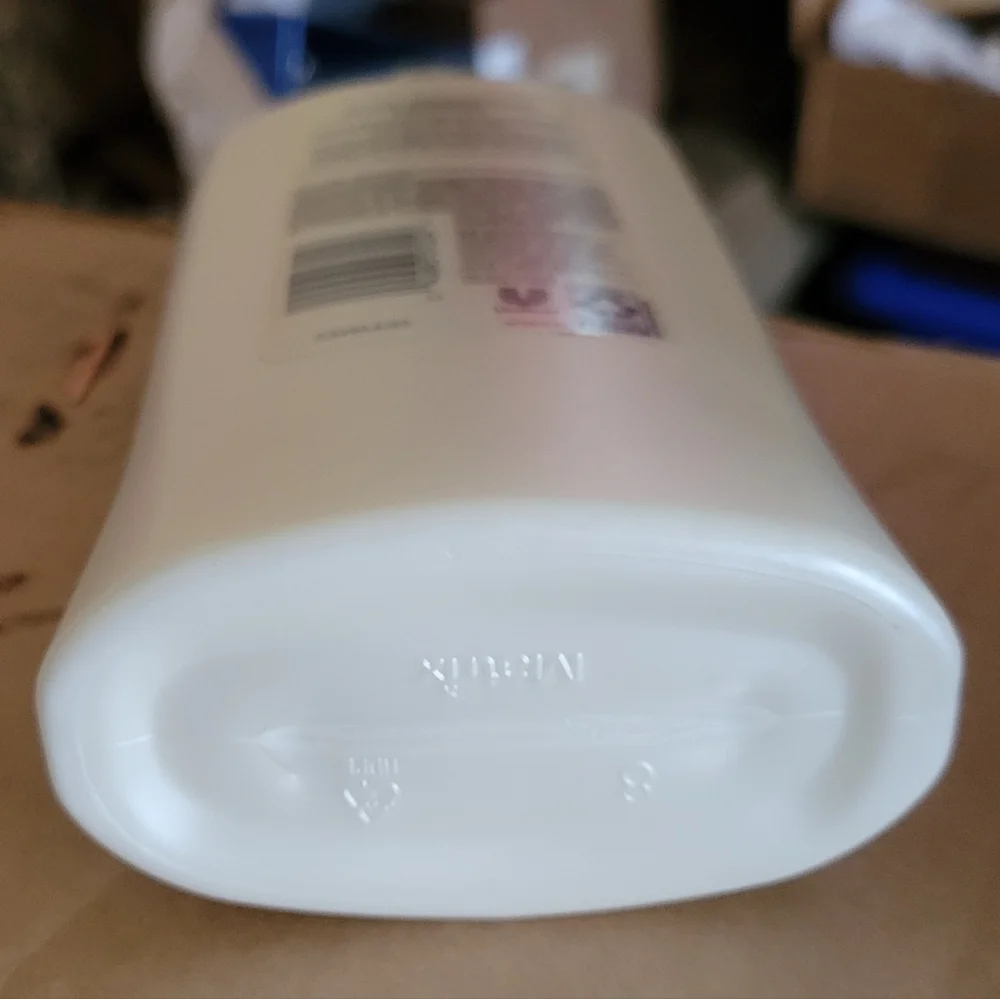 SUAVE BODY LOTION -New - Picture 3 of 6